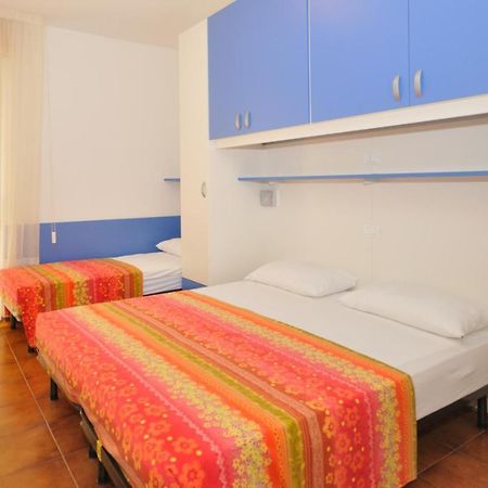 Condominio Tiziano B Бибионе Екстериор снимка