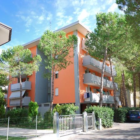 Condominio Tiziano B Бибионе Екстериор снимка
