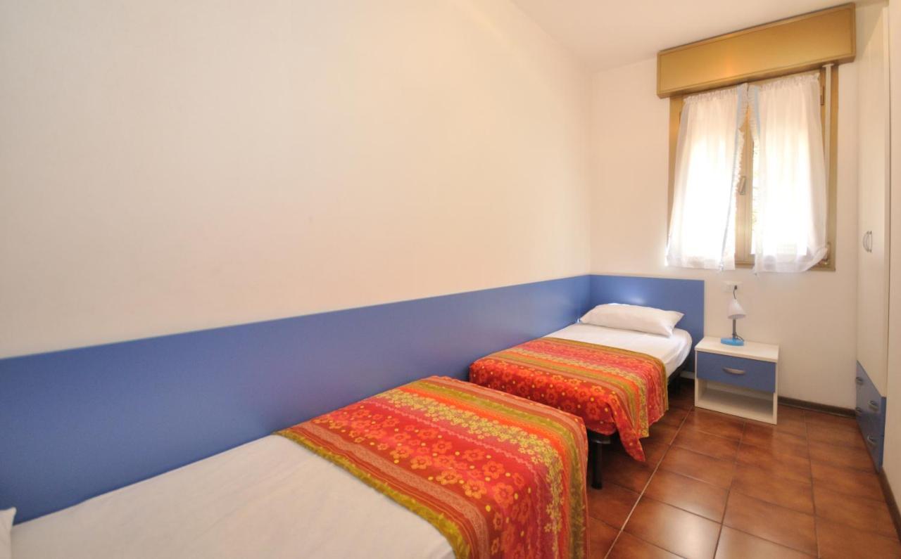 Condominio Tiziano B Бибионе Екстериор снимка